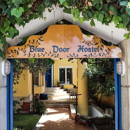 Blue Door Hostel Tirana Zewnętrze zdjęcie