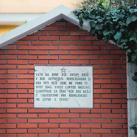 Blue Door Hostel Tirana Zewnętrze zdjęcie