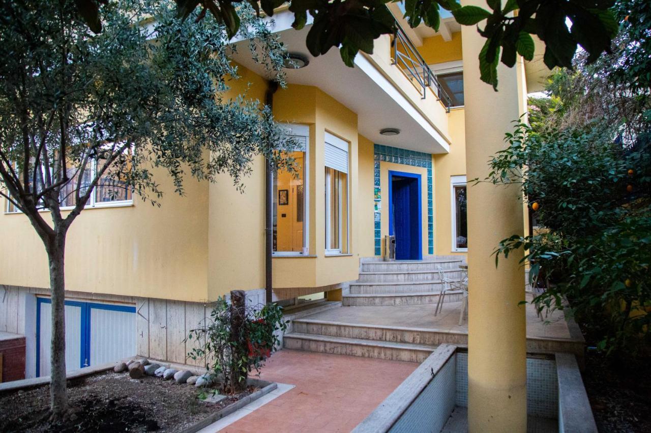 Blue Door Hostel Tirana Zewnętrze zdjęcie