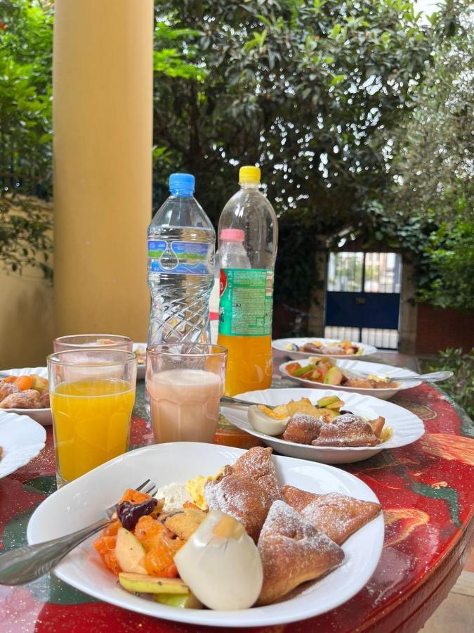 Blue Door Hostel Tirana Zewnętrze zdjęcie