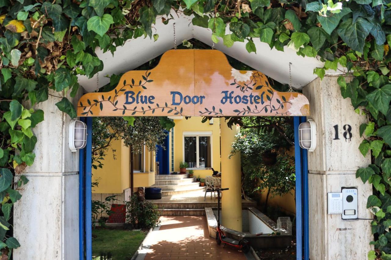 Blue Door Hostel Tirana Zewnętrze zdjęcie