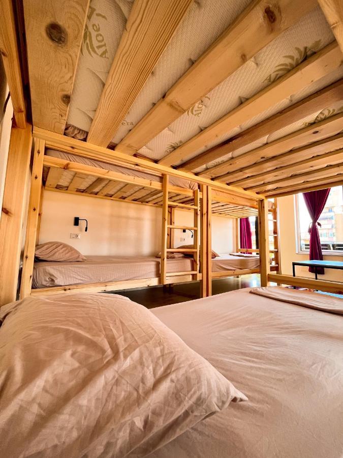 Blue Door Hostel Tirana Zewnętrze zdjęcie