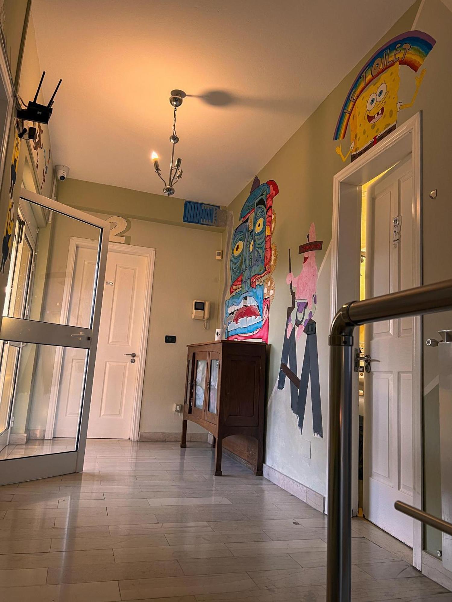 Blue Door Hostel Tirana Zewnętrze zdjęcie