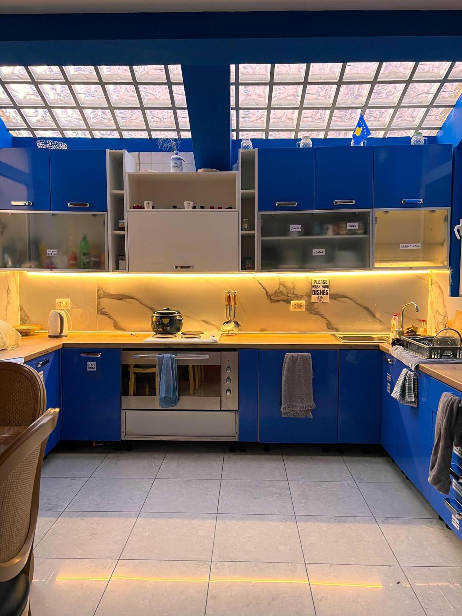 Blue Door Hostel Tirana Zewnętrze zdjęcie